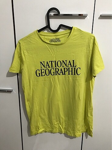 NATIONAL GEOGRAPHIC T SHIRT