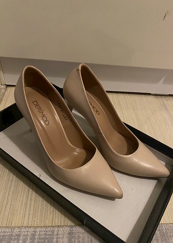 Deri Mod Bej Stiletto Topuklu Kadın Ayakkabı