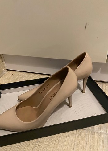 36 Beden ten rengi Renk Deri Mod Bej Stiletto Topuklu Kadın Ayakkabı