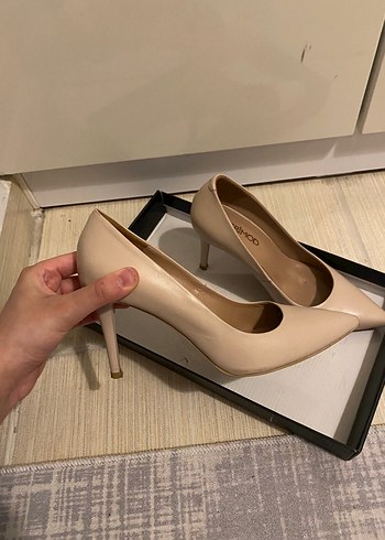 36 Beden Deri Mod Bej Stiletto Topuklu Kadın Ayakkabı
