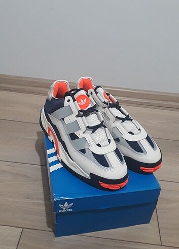 Adidas Adidas
