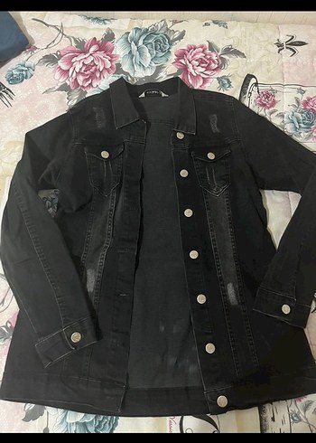 Siyah Düğmeli Kadın Denim Ceket