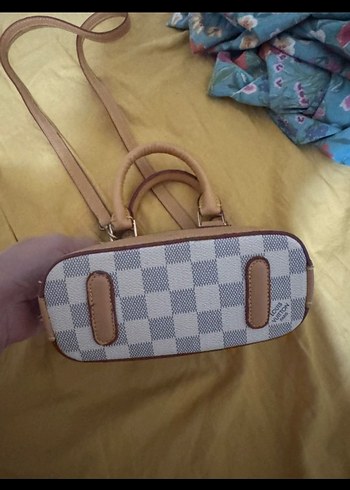 Zara Bej Deri Tokalı Kareli Kadın Çantası