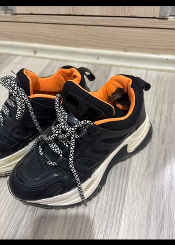 Platform Topuklu Siyah Spor Ayakkabı - Görsel 4