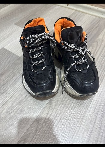 Platform Topuklu Siyah Spor Ayakkabı - Görsel 5