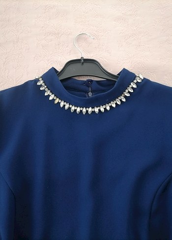 Zincir Detaylı Lacivert Uzun Kollu Elbise - Görsel 3