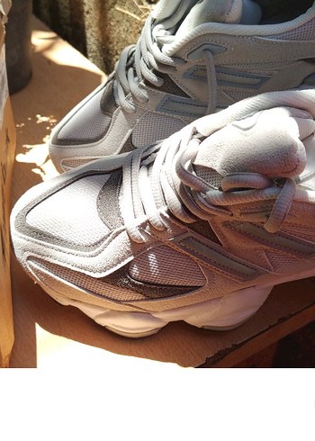 New Balance model Kadın Beyaz Spor Ayakkabı