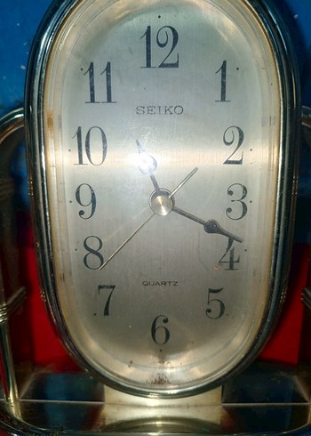 Altın Renkli Parlak Masa Saati seiko orjinal - Görsel 4