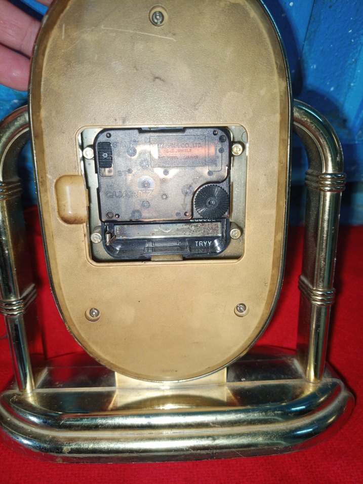 Altın Renkli Parlak Masa Saati seiko orjinal - Görsel 5