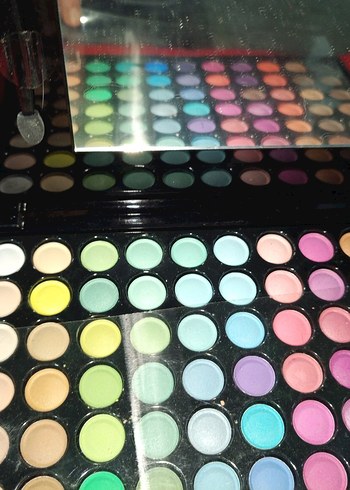 Çok Renkli Far Paleti mac orjinal değil - Görsel 3