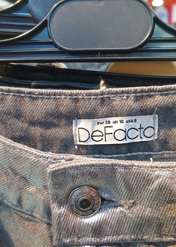 Gri Parlak Deri Kadın Jean - Görsel 2