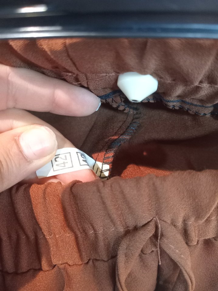 Kadın Bej Rahat Kesim Kemerli Kumaş Pantolon - Görsel 2