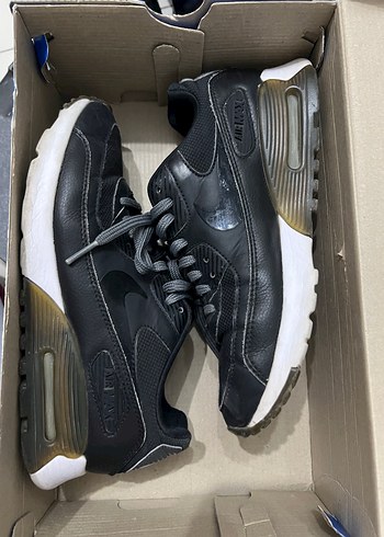 Nike air Siyah Bağcıklı Kadın Spor Ayakkabı