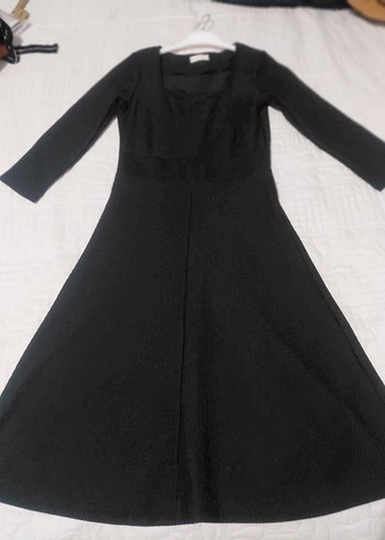 Uzun Siyah V Yaka Klasik Kadın Elbise - Görsel 2