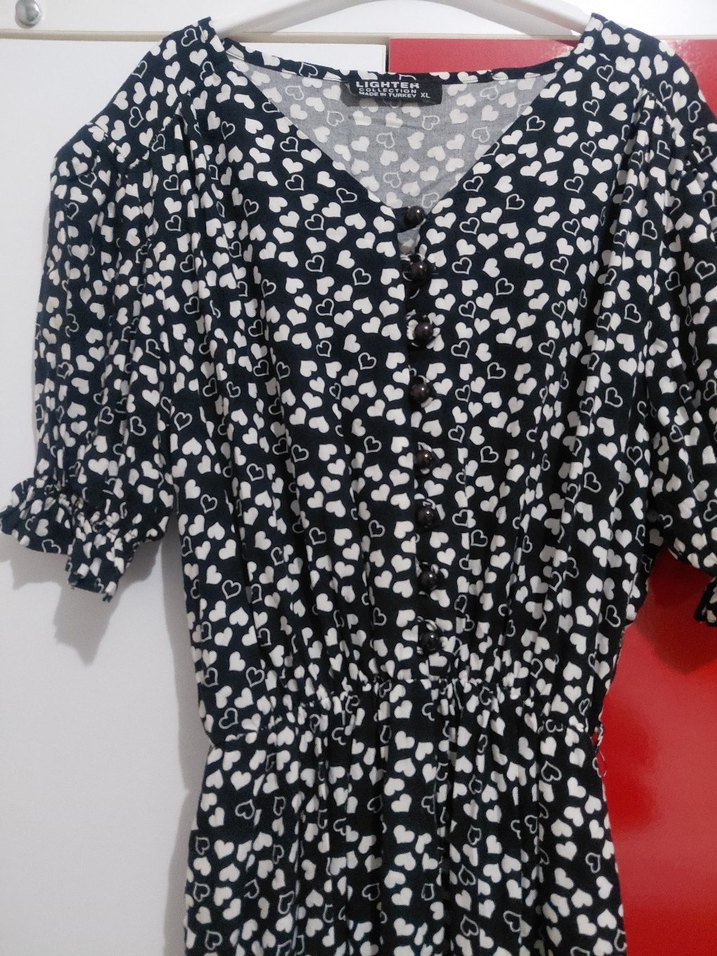 Siyah Beyaz V Yaka Uzun Elbise - Görsel 3