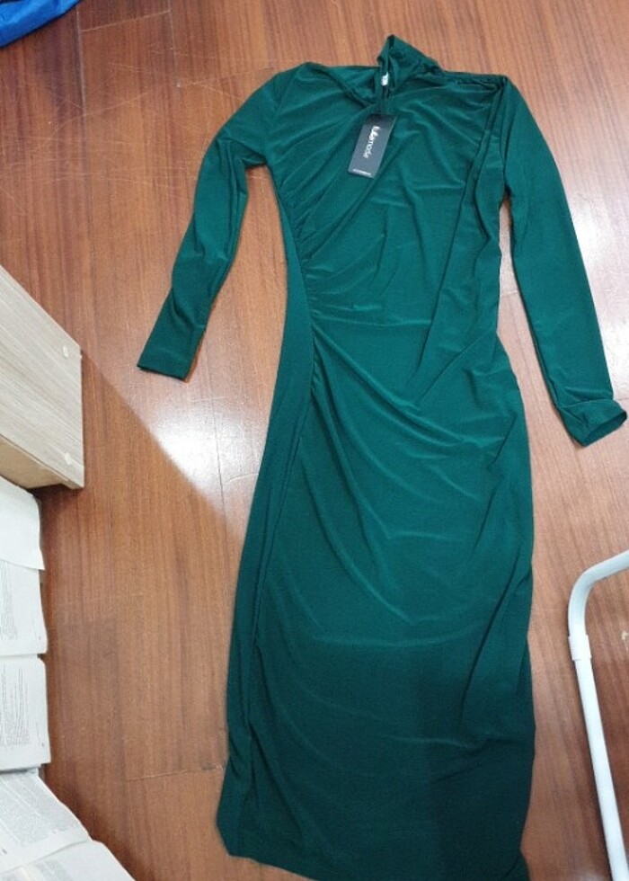 SIFIR,göğüs ve bel kısmı drape detaylı midi elbise - Görsel 3