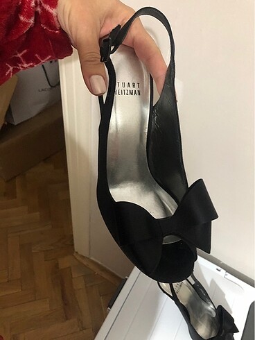 Stuart Weitzman 1 kere giyildi tam bir salon stili