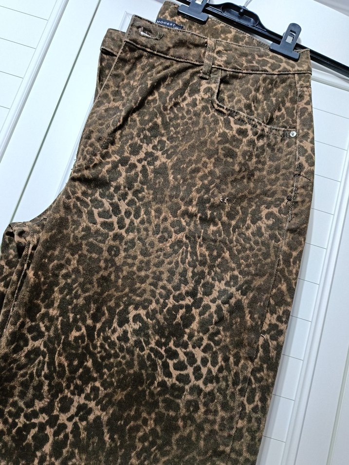 Kahverengi Leopar Desenli Kadın Süet Pantolon - Görsel 4