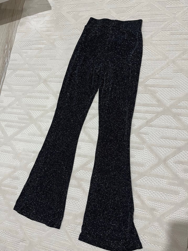 Parlak Siyah Yüksek Bel Flare Pantolon — görsel 2/4