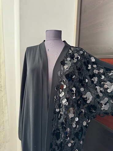 m Beden Abaya