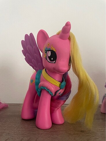 büyük pony cadance