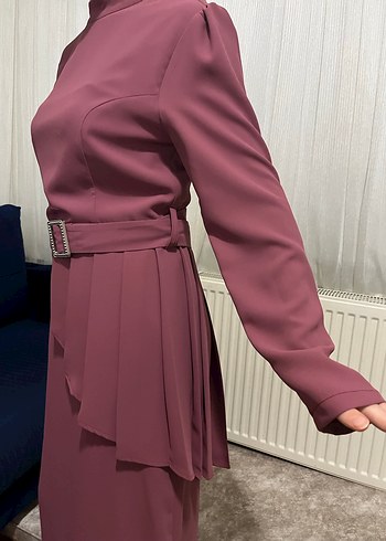 Kemer Detaylı Bordo Kadın Uzun Elbise - Görsel 5