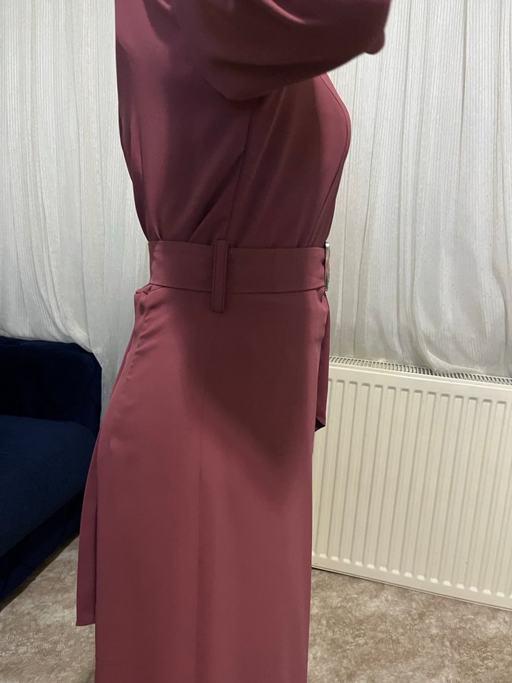 Kemer Detaylı Bordo Kadın Uzun Elbise - Görsel 3