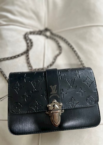 Siyah Deri Zincir Detaylı Kadın Çanta - Görsel 2