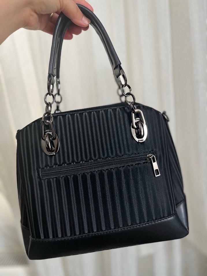 Siyah Parlak Gotik Deri Kadın Çanta - Görsel 2