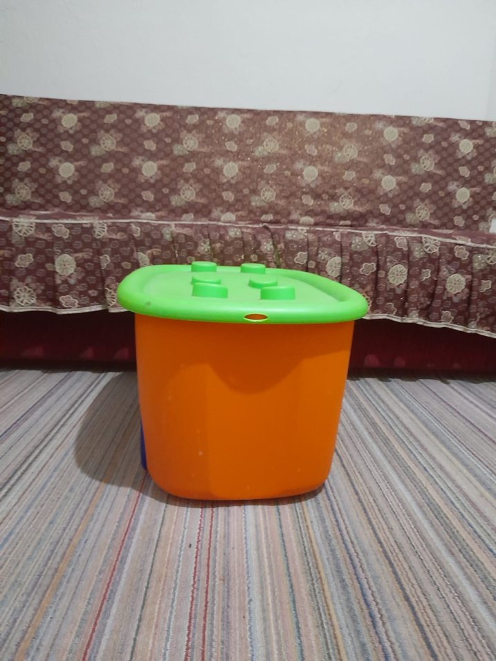 Renkli Plastik Oyuncak Araba Kutusu - Görsel 2