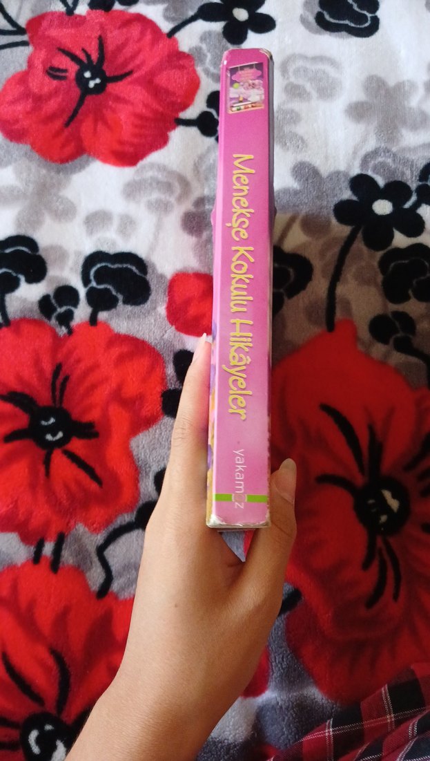 Menekşe Kokulu Hikayeler Kitabı - Görsel 2