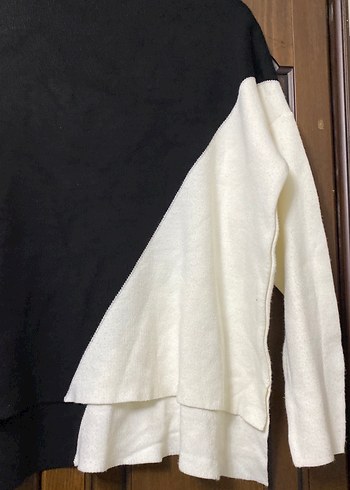 Drapeli Yüksek Yakalı Siyah Beyaz Kadın Kazak - Görsel 3