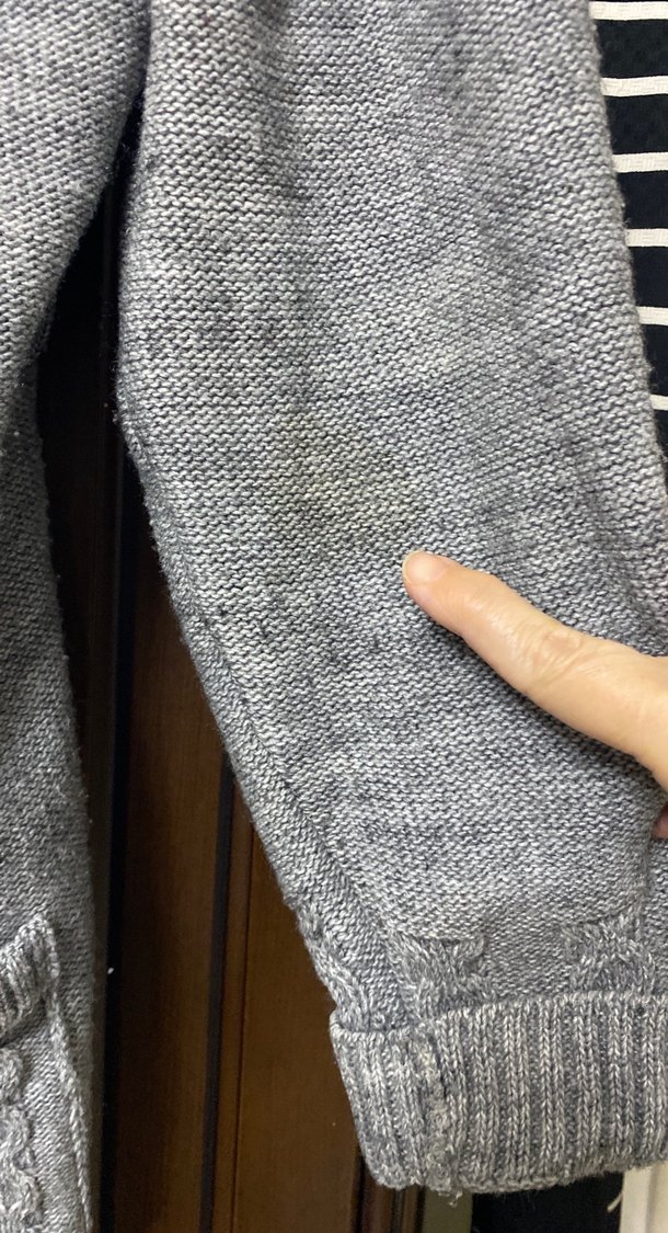 Gri Düğmeli Örgü Kadın Hırka - Görsel 3