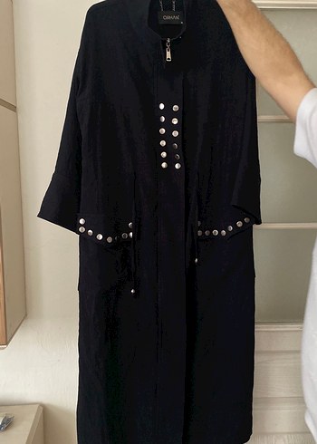 Siyah Uzun Düğmeli Kadın Kaban - Görsel 2