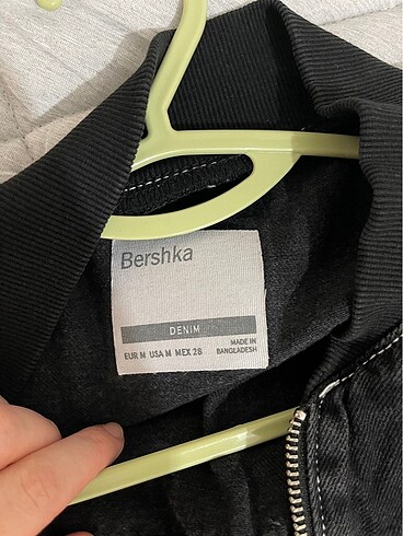 m Beden siyah Renk Bershka Kot Bomber Ceket