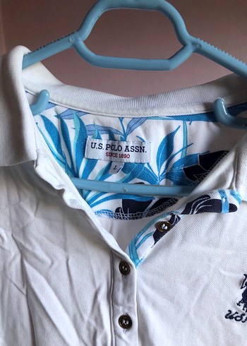 Düğmeli Beyaz Polo Yaka Kadın Tişört - Görsel 2