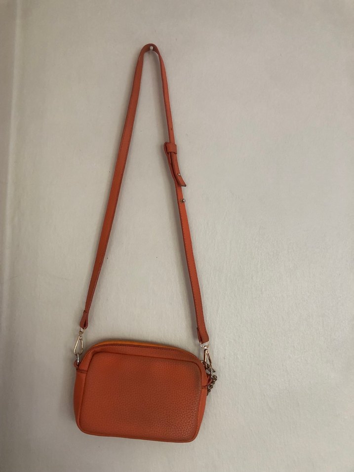 Zincir Detaylı Parlak Turuncu Deri Kadın Çanta - Görsel 2