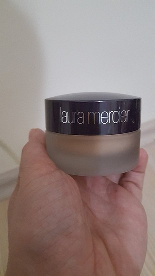 Laura Mercier fondoten