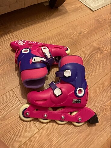Beden pembe Renk Paten ve paten / scooter koruma seti ile beraber verilecektir