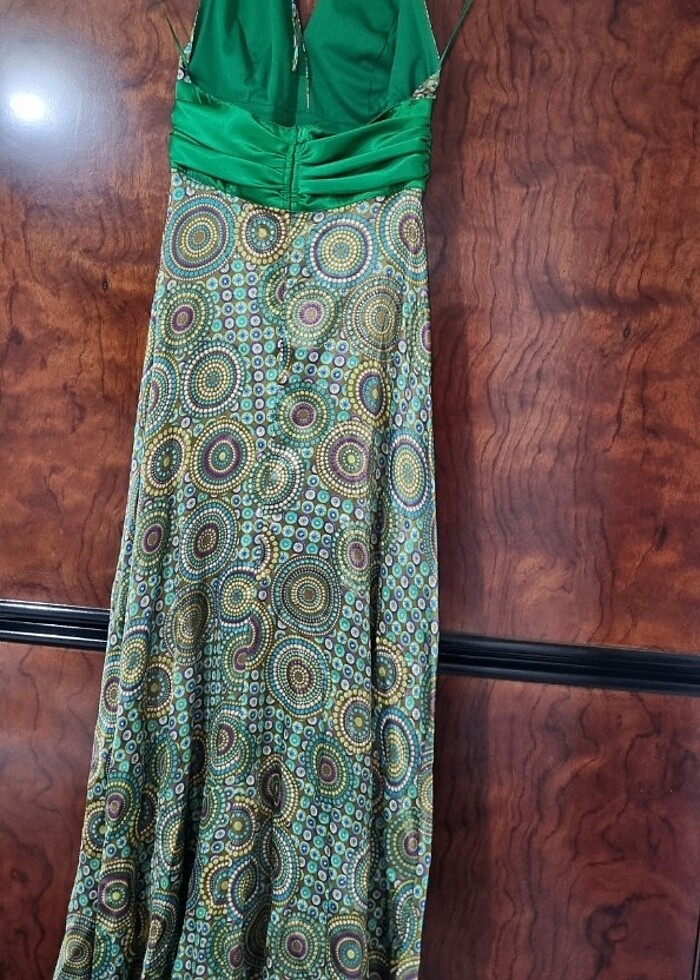 Canlı renkli şık abiye - Görsel 2