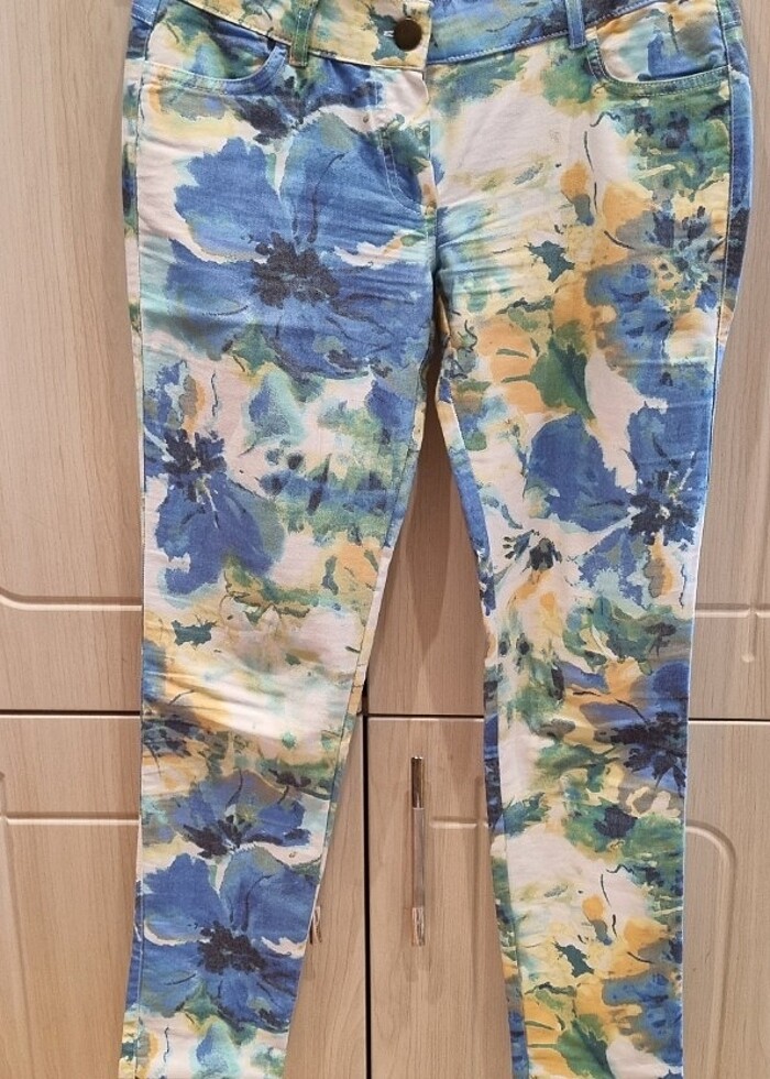 Batık marka desenli pantolon - Görsel 2