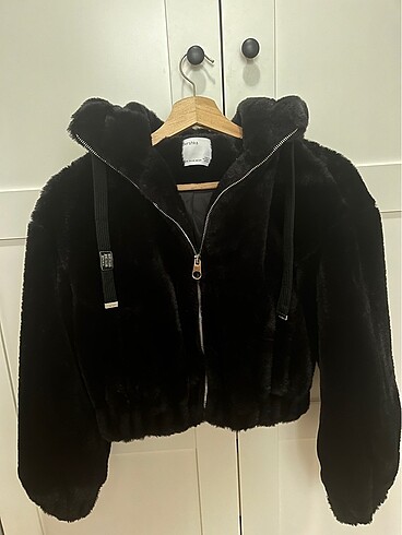 Bershka BERSHKA KAPÜŞONLU PELUŞ CEKET