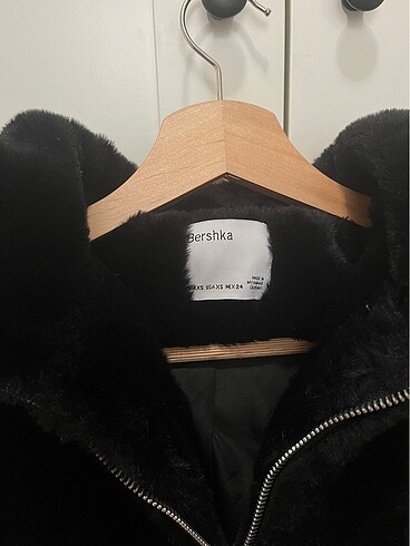 xs Beden BERSHKA KAPÜŞONLU PELUŞ CEKET