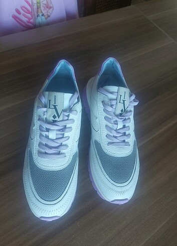 ilvi Spor Ayakkabi
