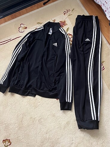 Adidas orijinal eşofman takımı