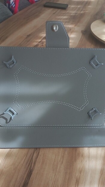 Tablet kılıfı