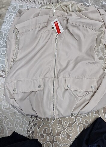 Sıfır kol balon yelek s/m/l bedenleri mevcuttur