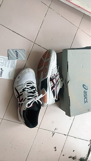 40 Beden Asics beyaz spor ayakkabı 40,5 numara