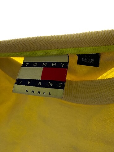 s Beden çeşitli Renk Tommy Hilfiger T-shirt %70 İndirimli.