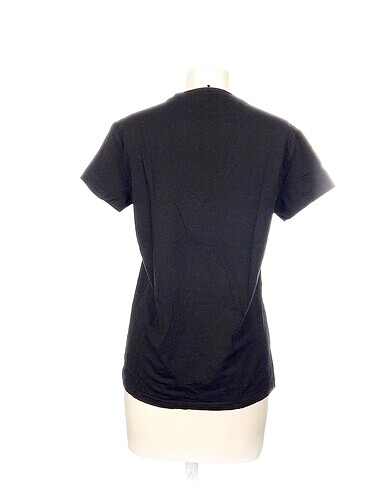 universal Beden Diğer T-shirt %70 İndirimli.